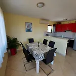 Gracia & Toni 公寓 特罗吉尔
