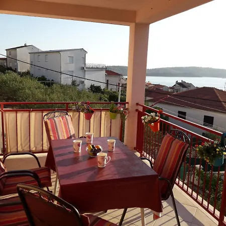 Apartman Gracia & Toni Trogir